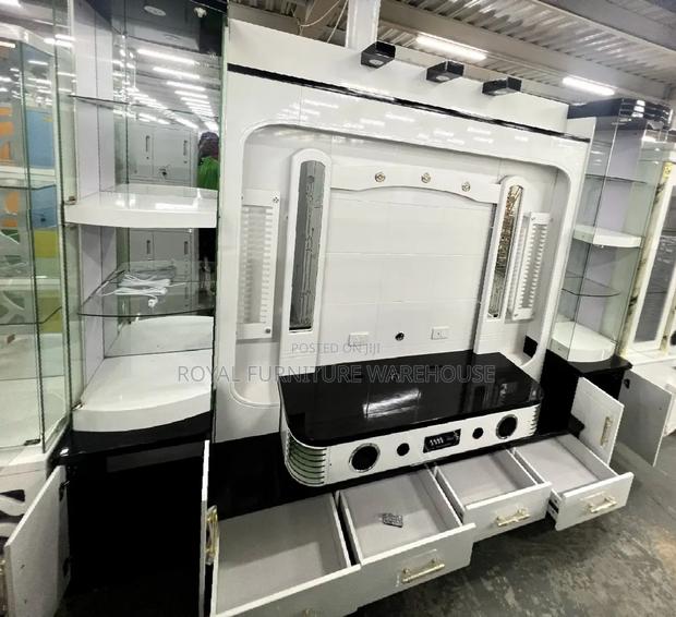 Black and White Foreign Executive Tv Unit Stand · Photo 4