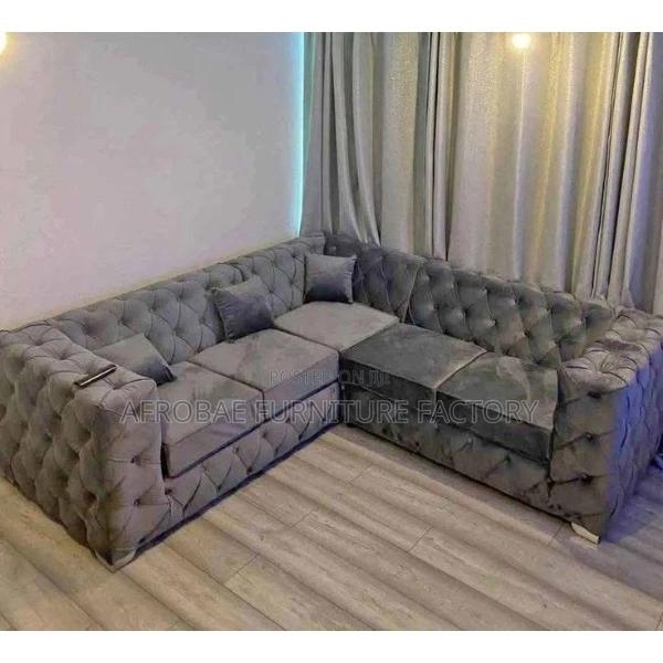 Classic Sofa Chair · Photo 2