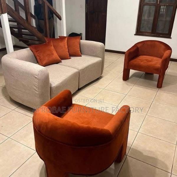 Quality and Affordable Sofa Chairs · Photo 2