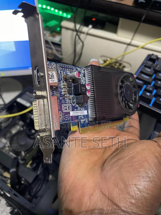 Powerful Amd Radeon R7 200 Series 2gb for Gaming and Graphics Works photo 2