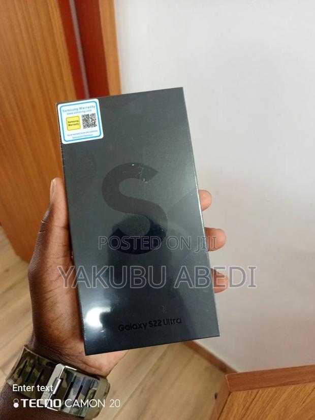 New Samsung Galaxy S22 Ultra 5G 256 GB Black · Photo 2