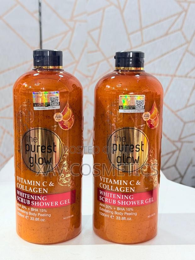 The Purest Glow Vitamin C and Collagen Scrub Shower Gel · Photo 2