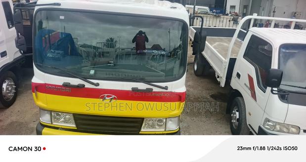 Hyundai 5 Tons 8 Hotels Full Air photo 4