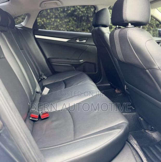 Honda Civic Touring Sedan 2019 Gray