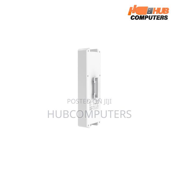 TP-Link EAP610 Omada AX1800 Wifi 6 Indoor Outdoor Access Point · Photo 2