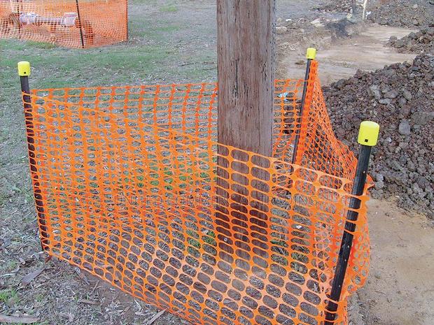Orange Safety Mesh · Photo 4