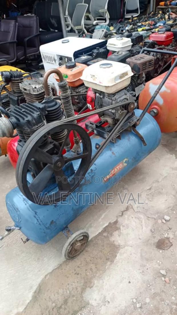 100 Liter Compressor Powered by Petrol Well Sophisticated · Photo 4
