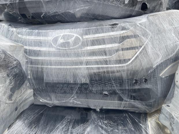 Hyndai Santafe 2013 Front Cut Available as Seen