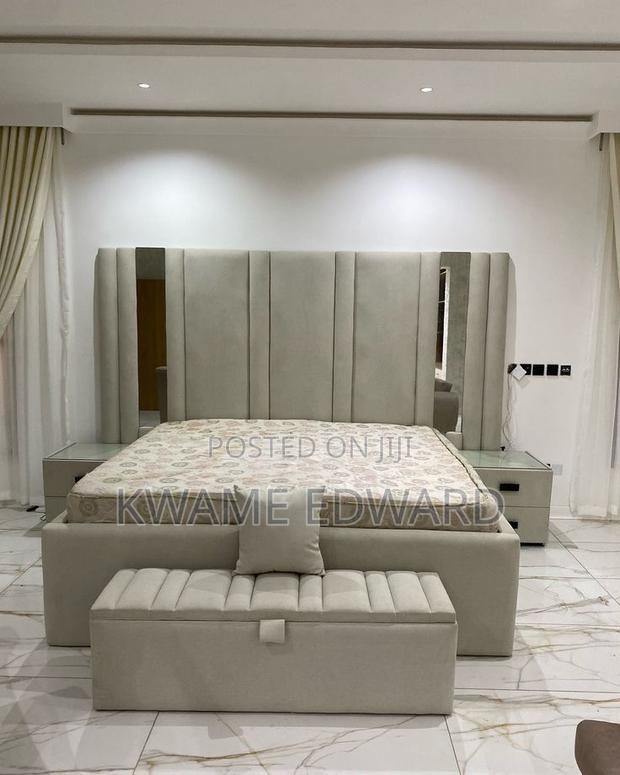 Queen Size Bed With Two Nightstand and Ottoman · Photo 2