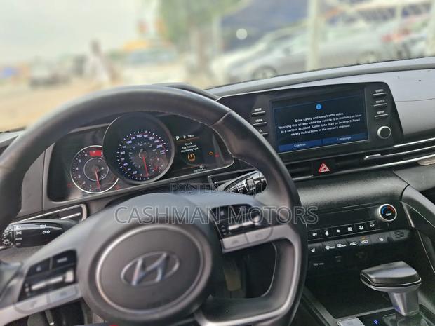 Hyundai Elantra SE 2021 Gray