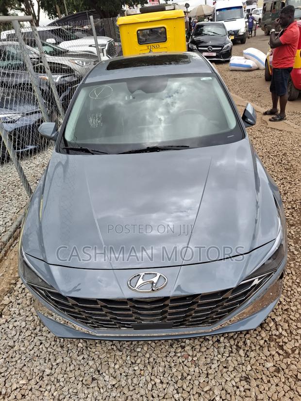 Hyundai Elantra SE 2021 Gray