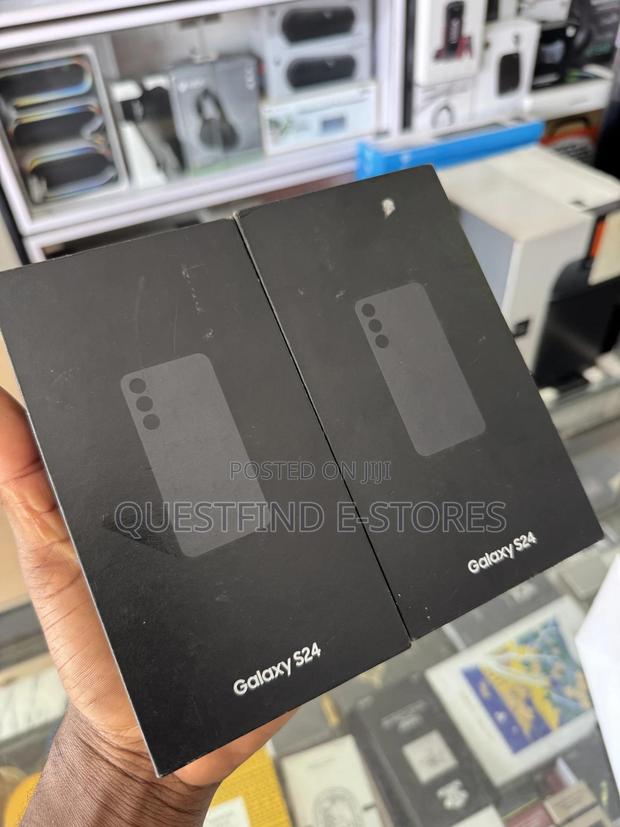 New Samsung Galaxy S24 256 GB Black photo 2