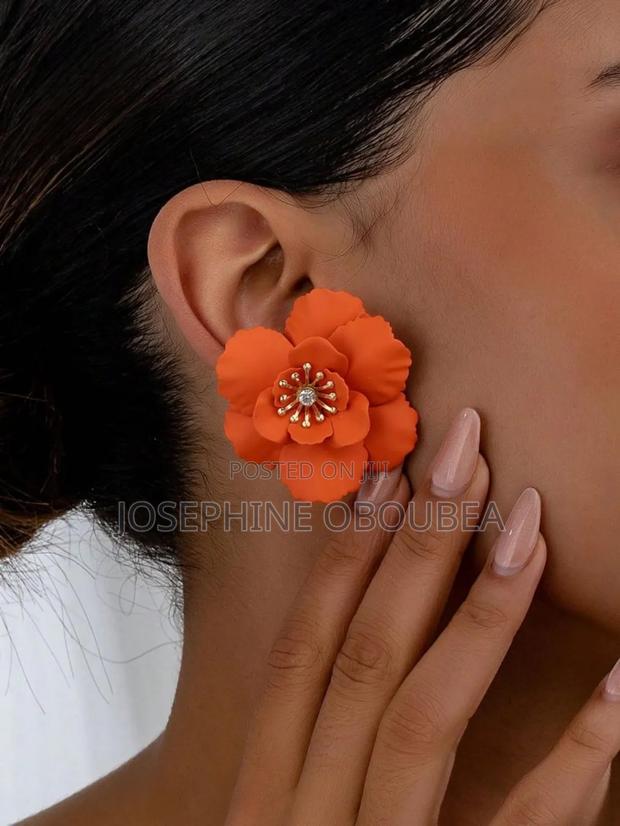 Ladies Flowers Earrings photo 4