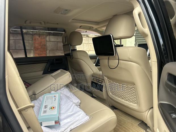 Toyota Land Cruiser 2019 Gray