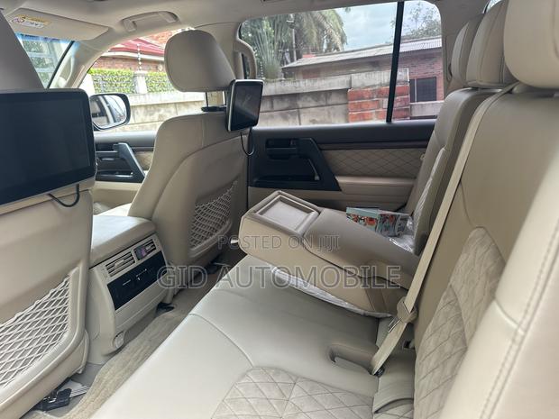 Toyota Land Cruiser 2019 Gray