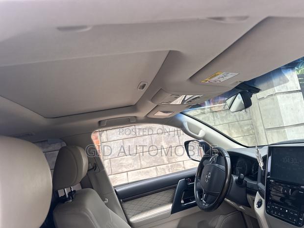 Toyota Land Cruiser 2019 Gray