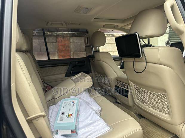 Toyota Land Cruiser 2019 Gray