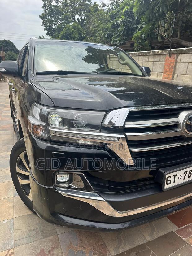 Toyota Land Cruiser 2019 Gray