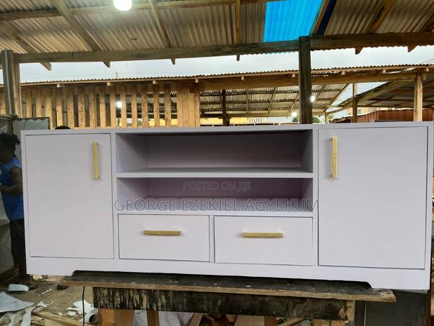 Television Stand · Photo 2