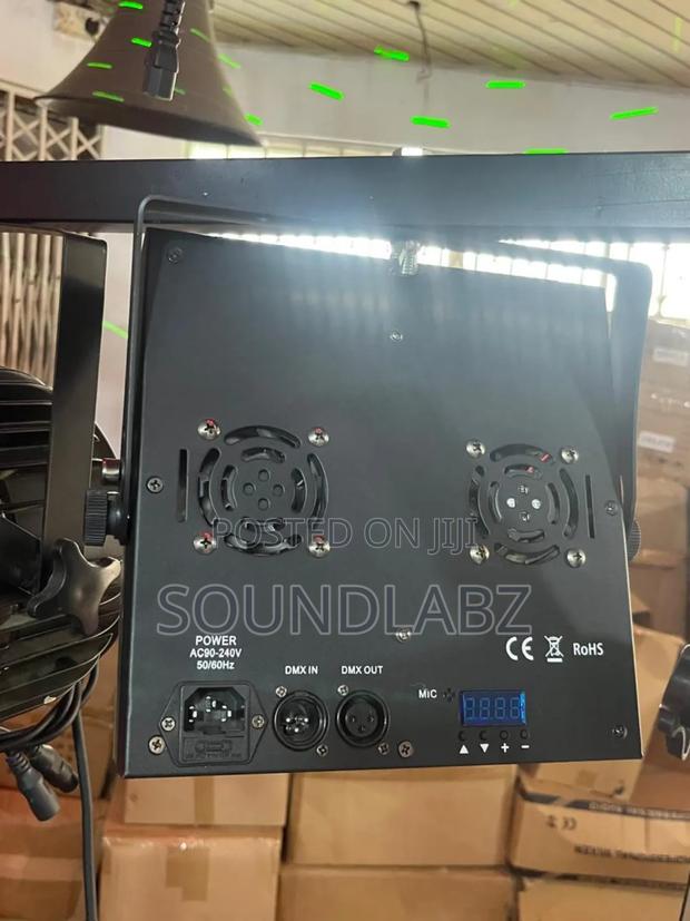 Powerlighting Blinder 4x30w Cob Ring Led Projector. · Photo 4
