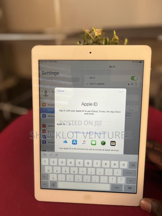 Apple iPad Air 32 GB Silver photo 3