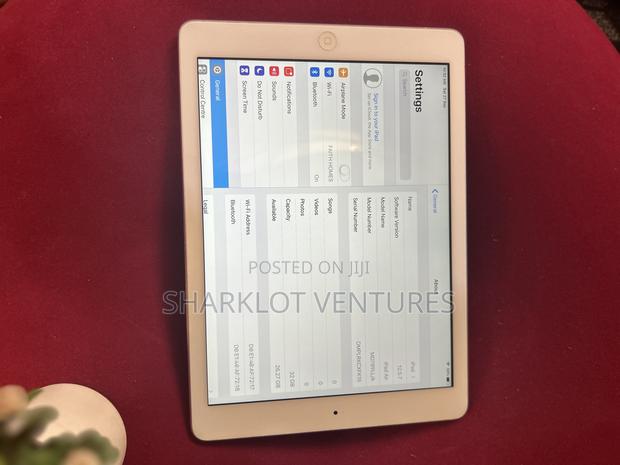 Apple iPad Air 32 GB Silver photo 2
