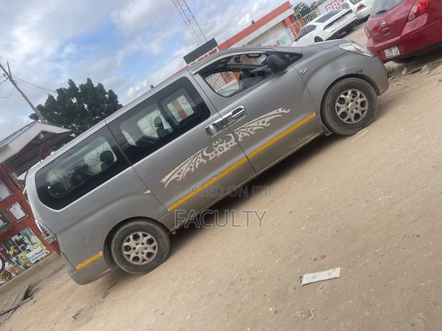 Hyundai Starex 2013 Silver