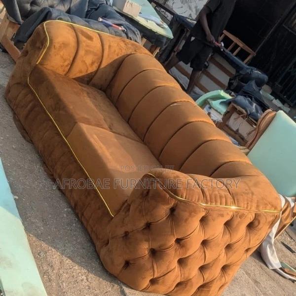 2in1 Cushioned Sofa Chair · Photo 2