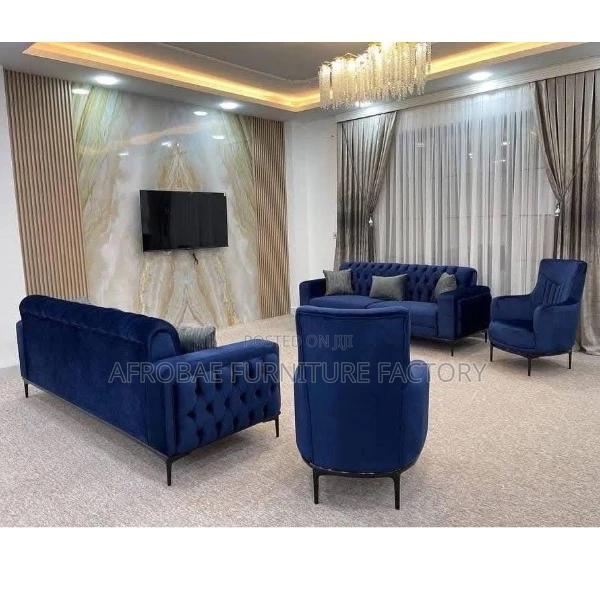Quality and Affordable Decorative Sofa Chair · Photo 2