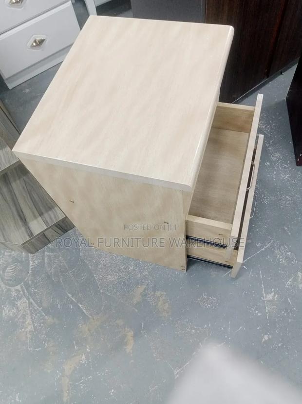 Bedside Night Stand · Photo 4