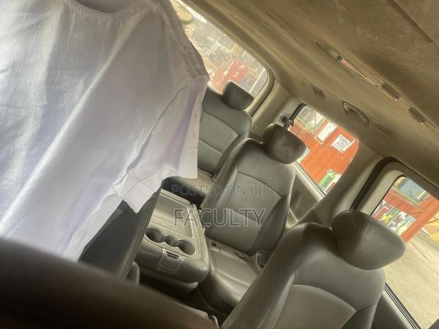 Hyundai Starex 2013 Silver