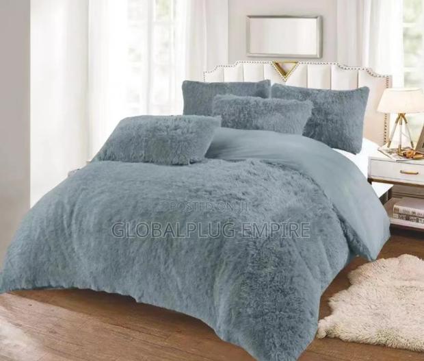 Fluffy 6pcs Duvet Set Comfort Style in One photo 3