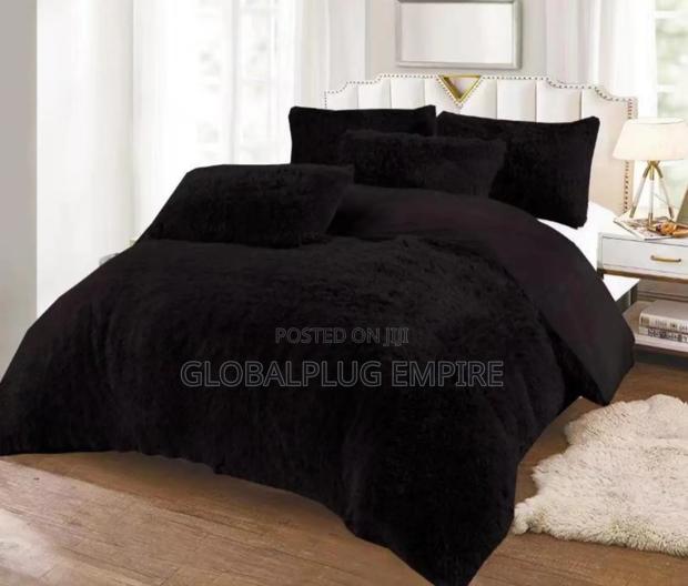 Fluffy 6pcs Duvet Set Comfort Style in One photo 4