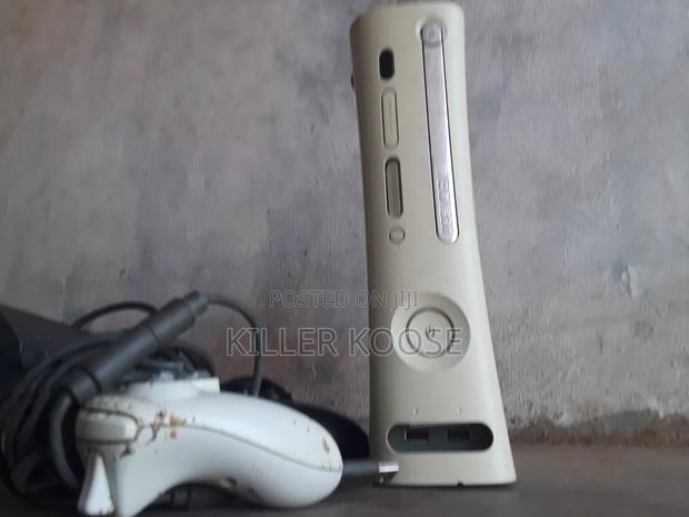 Xbox 360 Pro · Photo 4
