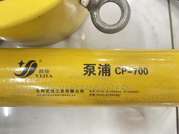 Manual Hydraulic Pump Portable Cp-700 photo 15