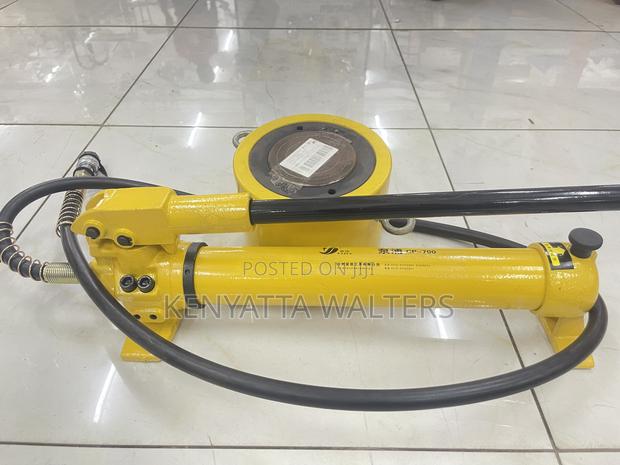 Manual Hydraulic Pump Portable Cp-700 photo 16