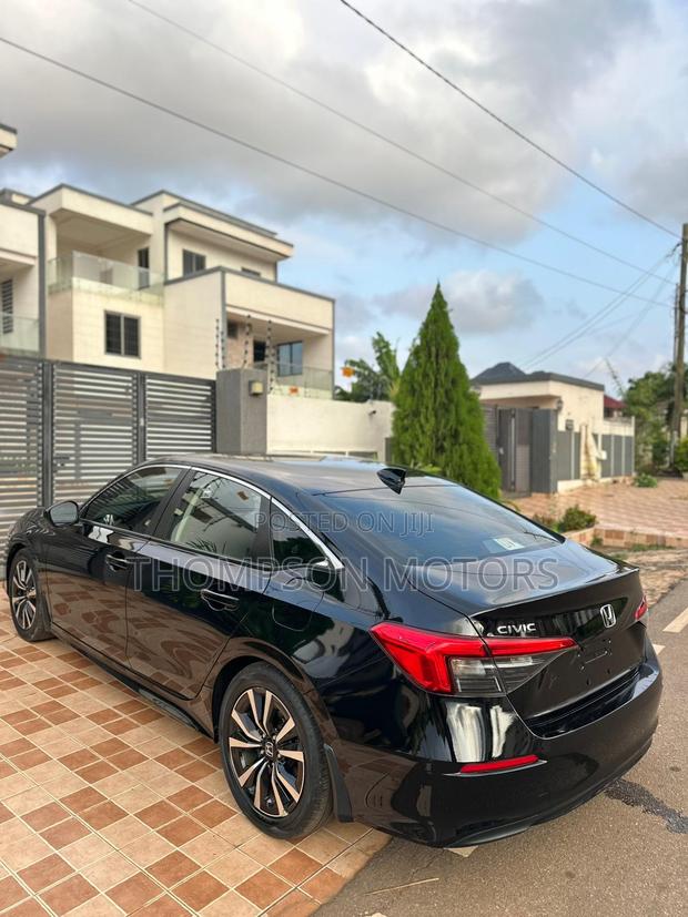 Honda Civic EX CVT 2023 Black photo 5