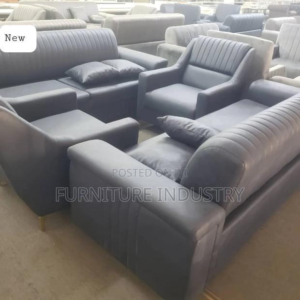G2 Esthetically Pleasing Brand New Sofa Set photo 4