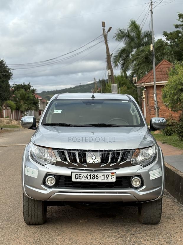 Mitsubishi L200 Double Cab 2.4 154hp 4WD 2018 Silver