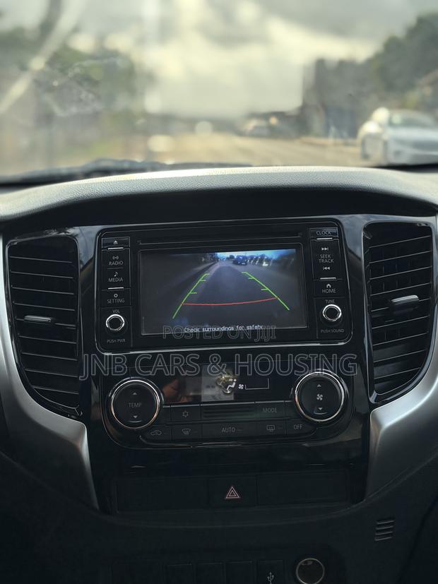 Mitsubishi L200 Double Cab 2.4 154hp 4WD 2018 Silver