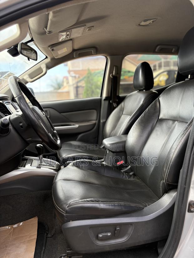 Mitsubishi L200 Double Cab 2.4 154hp 4WD 2018 Silver