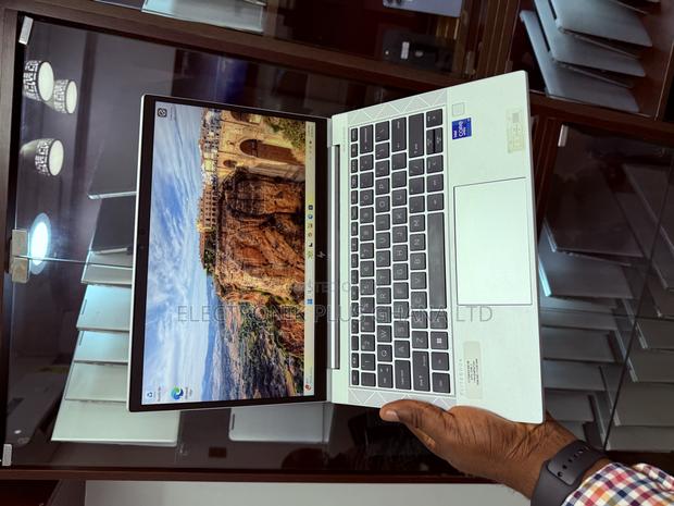 Laptop HP EliteBook 830 G8 16GB Intel Core i7 SSD 512GB photo 2