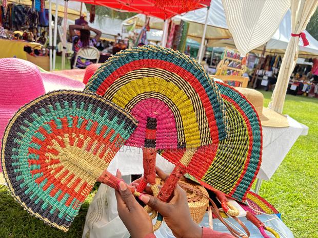 Bolga Handfan · Photo 3