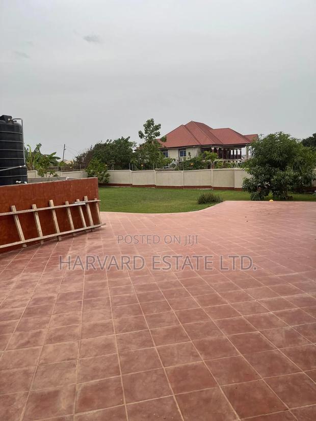 Executive 6 Bedrooms Fully Furnished House for Rent at Fumesua Ekyem photo 10