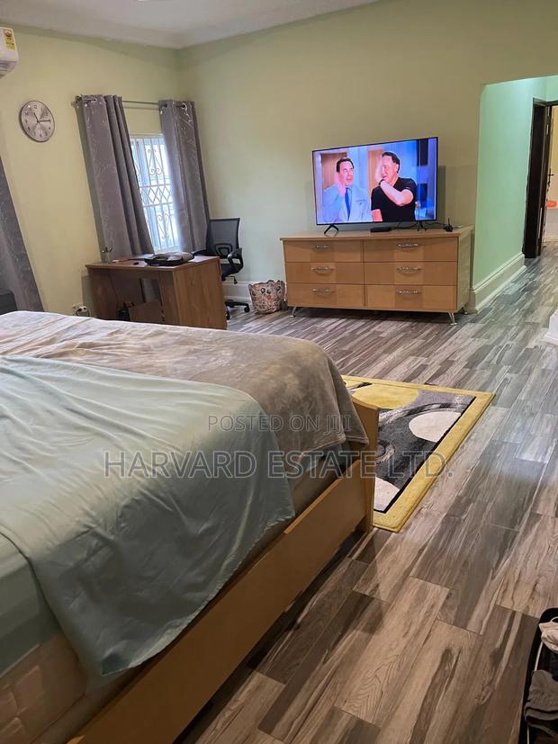 Executive 6 Bedrooms Fully Furnished House for Rent at Fumesua Ekyem photo 11