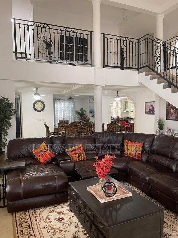 Executive 6 Bedrooms Fully Furnished House for Rent at Fumesua Ekyem photo 19