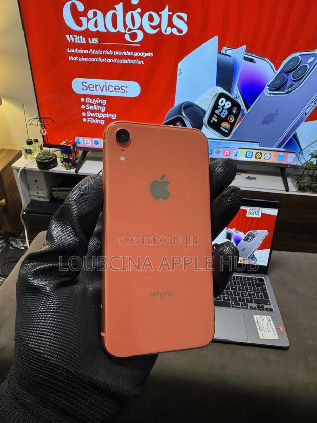 Apple iPhone XR 64 GB Orange · Photo 2
