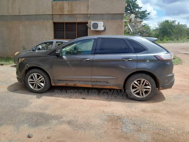Ford Edge SEL 4dr FWD (2.0L 4cyl 6A) 2016 Gray · Photo 4