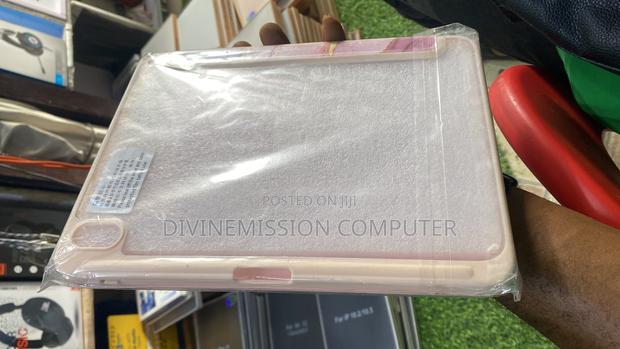 iPad 11 2025 A16 Designer Case/Cover photo 4