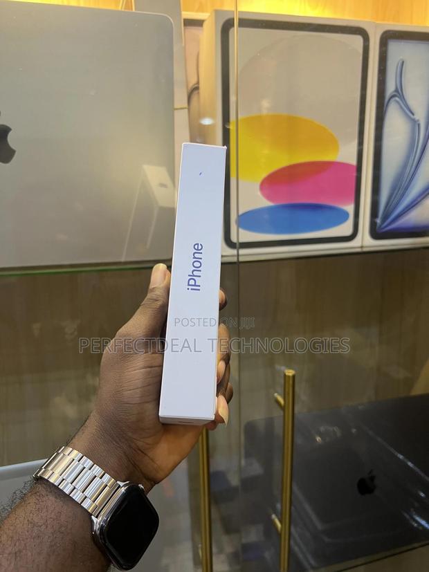 New Apple iPhone 17 Pro 256 GB Blue photo 2